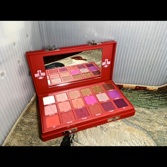 Host Pick🎉Jeffree Star Blood Sugar Eye Palette - Picture 2 of 8